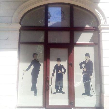 Chaplin Lviv Exterior foto